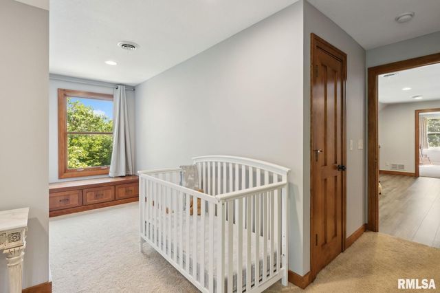 27998 229TH Street, Le Claire, IA 52753