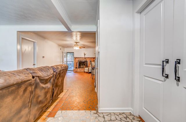 5067 GINGER CIR, Memphis, TN 38118