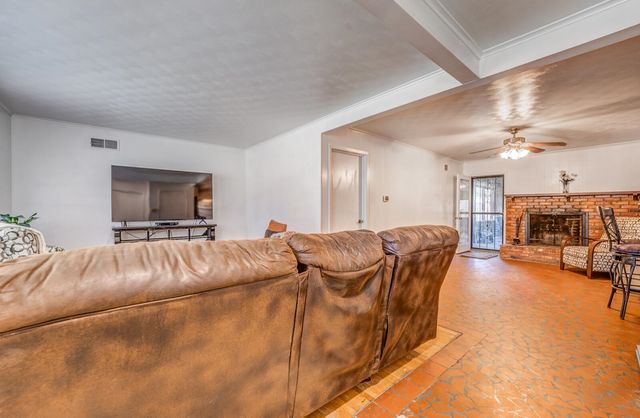 5067 GINGER CIR, Memphis, TN 38118