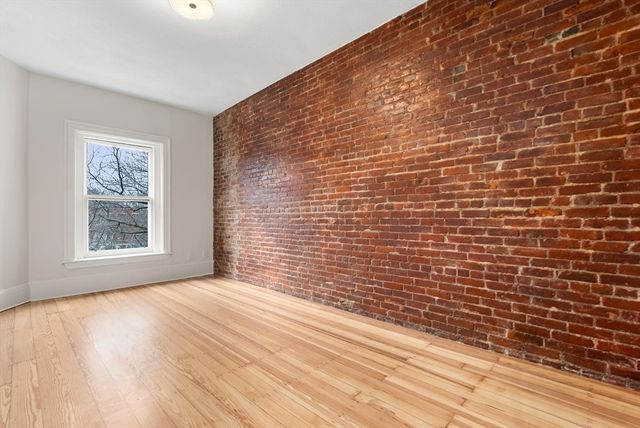 1874 Beacon St 4, Brookline, MA 02445