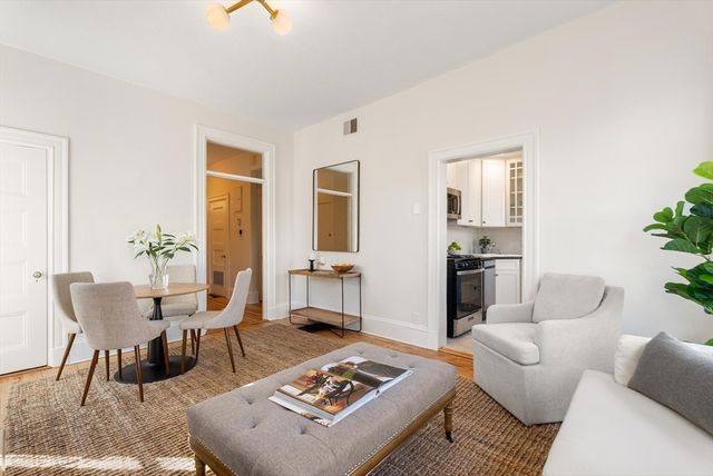 1874 Beacon St 4, Brookline, MA 02445