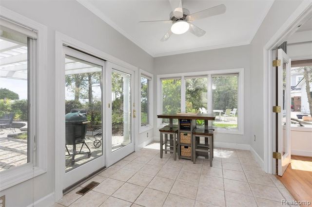 30134 Jefferson Avenue, Saint Clair Shores, MI 48082
