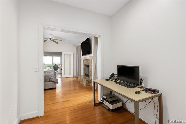 30134 Jefferson Avenue, Saint Clair Shores, MI 48082