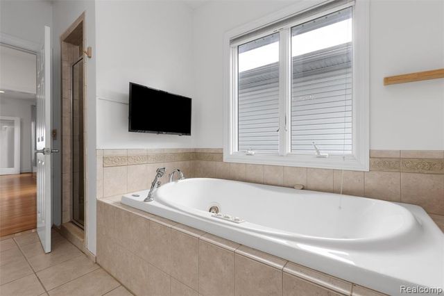 30134 Jefferson Avenue, Saint Clair Shores, MI 48082