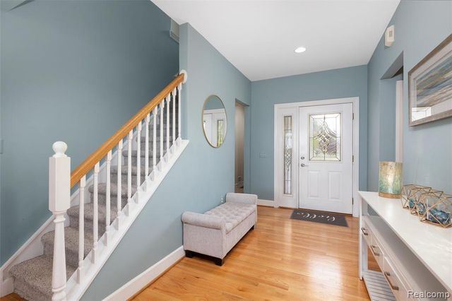30134 Jefferson Avenue, Saint Clair Shores, MI 48082