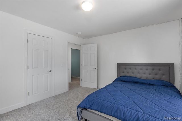 30134 Jefferson Avenue, Saint Clair Shores, MI 48082