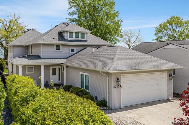 30134 Jefferson Avenue, Saint Clair Shores, MI 48082