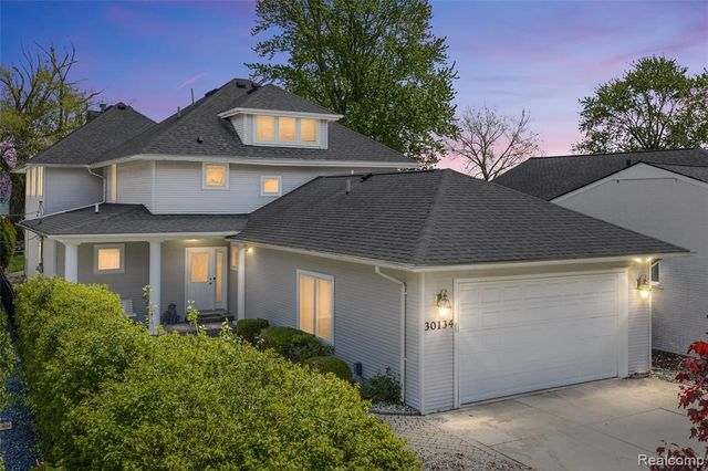 30134 Jefferson Avenue, Saint Clair Shores, MI 48082