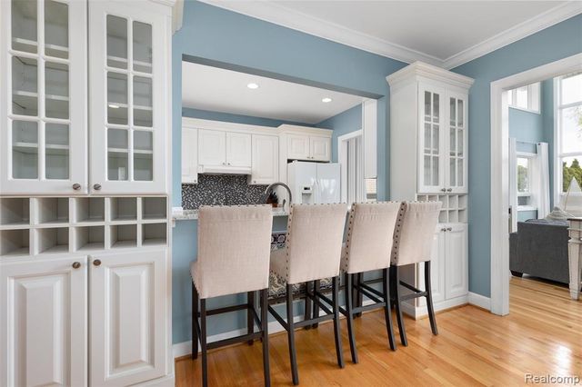30134 Jefferson Avenue, Saint Clair Shores, MI 48082