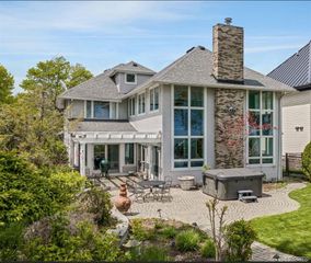 30134 Jefferson Avenue, Saint Clair Shores, MI 48082