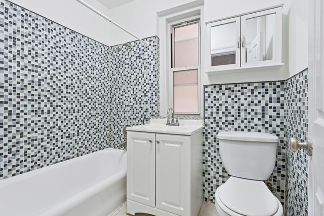 811 WALTON Avenue B18, New York City, NY 10451