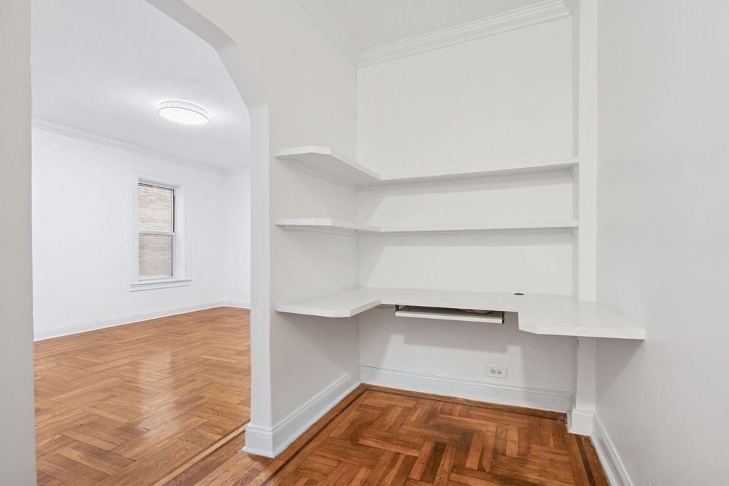 811 WALTON Avenue B18, New York City, NY 10451