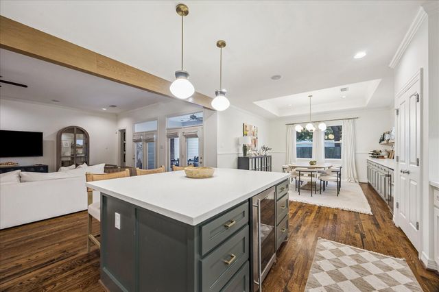 1329 Richelieu Lane, Houston, TX 77018