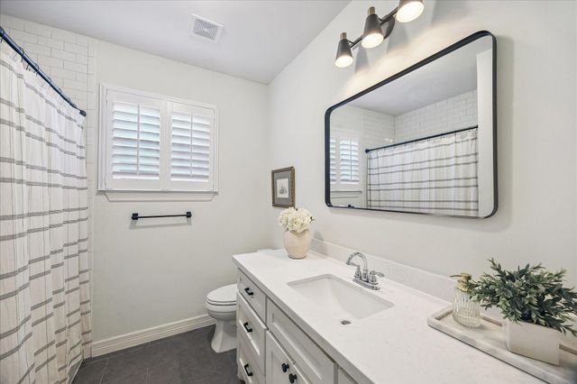 1329 Richelieu Lane, Houston, TX 77018