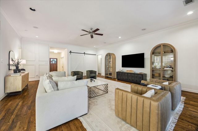 1329 Richelieu Lane, Houston, TX 77018