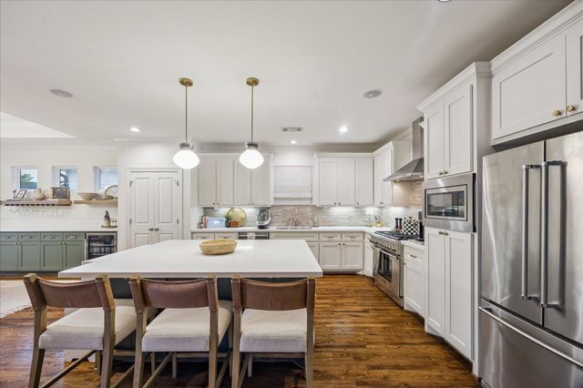 1329 Richelieu Lane, Houston, TX 77018