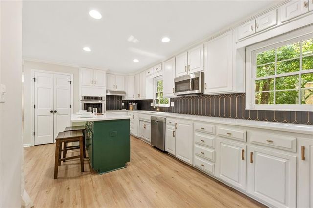 217 Skyland Drive, Roswell, GA 30075