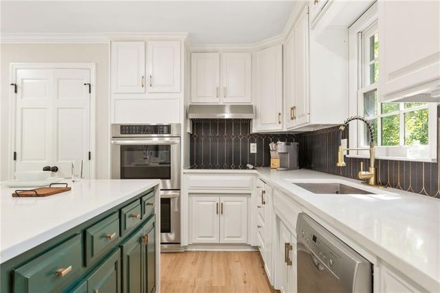 217 Skyland Drive, Roswell, GA 30075