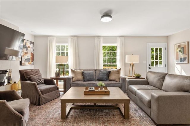 217 Skyland Drive, Roswell, GA 30075