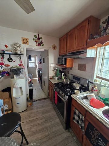 10604 Weigand Avenue, Los Angeles, CA 90002