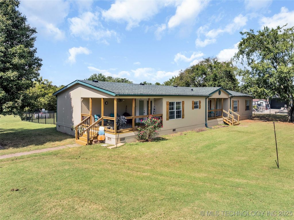 1830 Patton, Sulphur, OK 73086