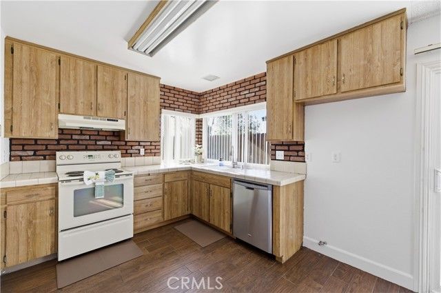 7035 Batavia Way, Riverside, CA 92586