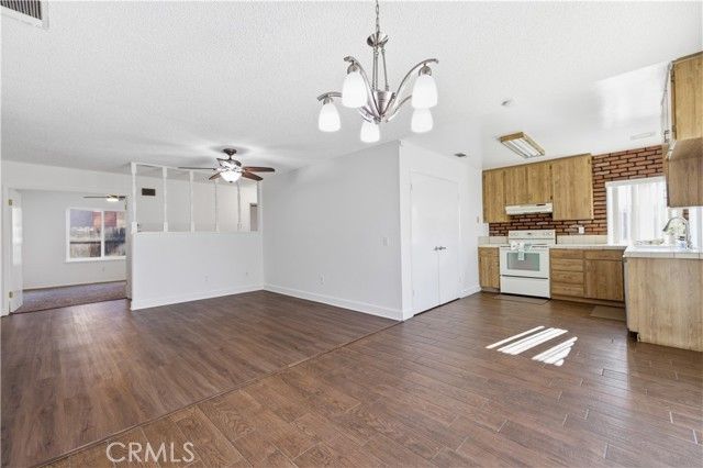 7035 Batavia Way, Riverside, CA 92586