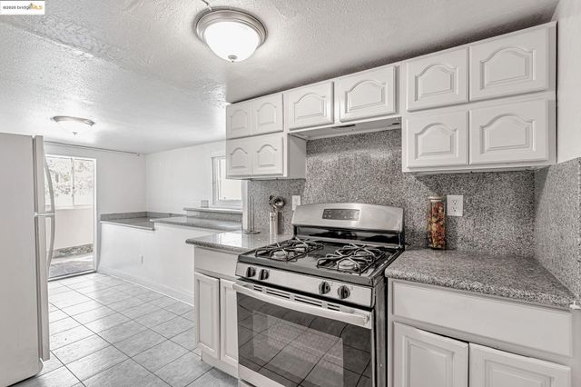 725 E 21St St, Oakland, CA 94606