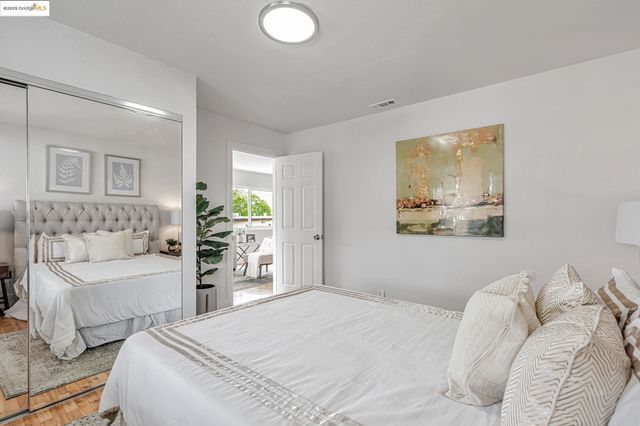 725 E 21St St, Oakland, CA 94606