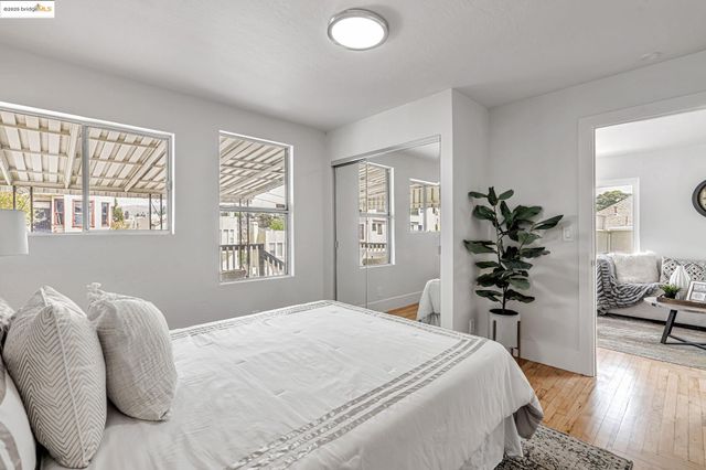 725 E 21St St, Oakland, CA 94606