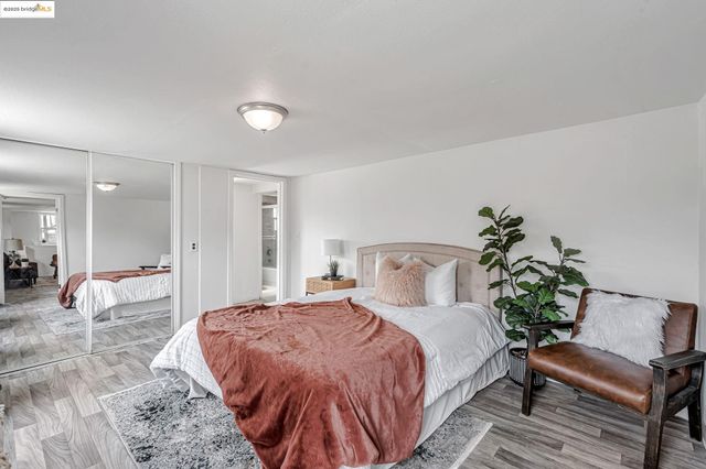 725 E 21St St, Oakland, CA 94606