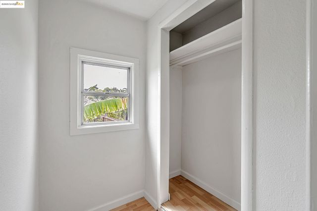 725 E 21St St, Oakland, CA 94606