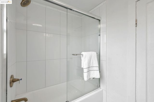 725 E 21St St, Oakland, CA 94606