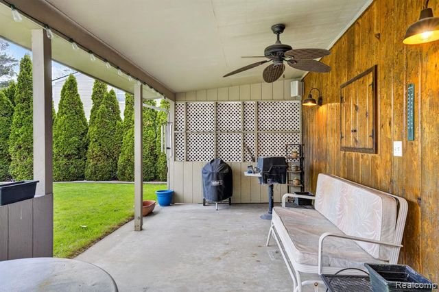 1352 Georgia Avenue, Marysville, MI 48040