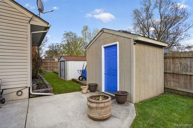 1352 Georgia Avenue, Marysville, MI 48040