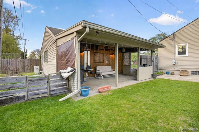 1352 Georgia Avenue, Marysville, MI 48040