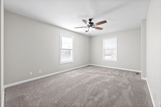 214 Grant Ave, Oak Grove, KY 42262