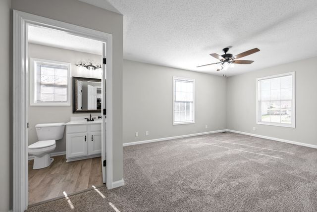 214 Grant Ave, Oak Grove, KY 42262