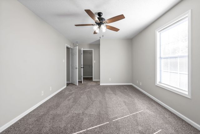 214 Grant Ave, Oak Grove, KY 42262