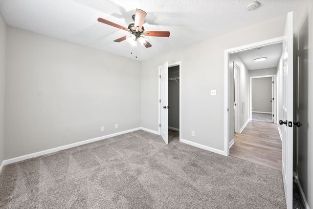 214 Grant Ave, Oak Grove, KY 42262