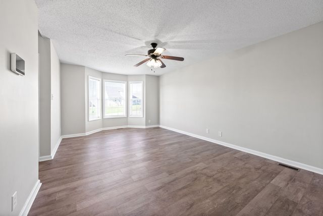 214 Grant Ave, Oak Grove, KY 42262