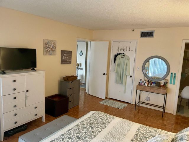 7030 Half Moon Circle, Hypoluxo, FL 33462