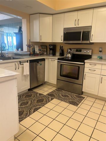 7030 Half Moon Circle, Hypoluxo, FL 33462