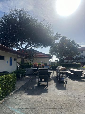 7030 Half Moon Circle, Hypoluxo, FL 33462