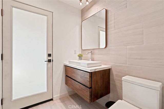 425 N Alfred 2, West Hollywood, CA 90048