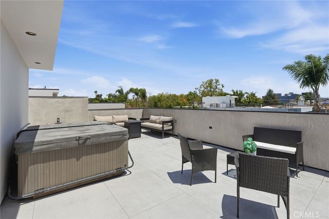 425 N Alfred 2, West Hollywood, CA 90048