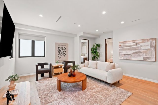 425 N Alfred 2, West Hollywood, CA 90048