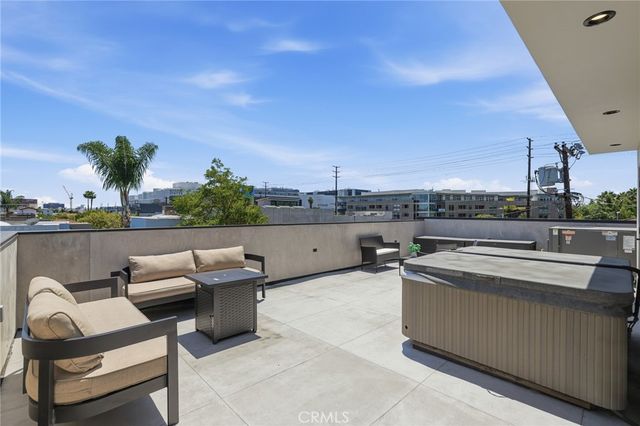 425 N Alfred 2, West Hollywood, CA 90048