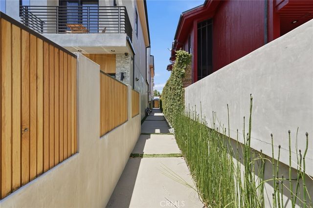 425 N Alfred 2, West Hollywood, CA 90048