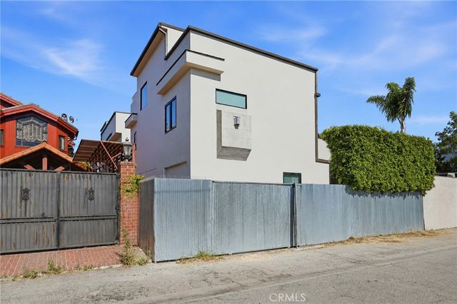 425 N Alfred 2, West Hollywood, CA 90048